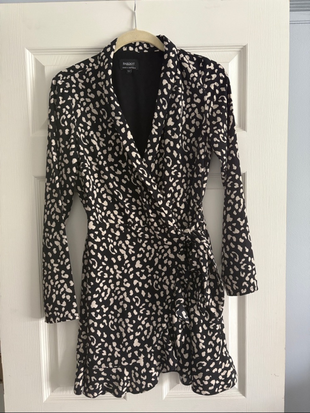 Bardot Black & Cream Wrap Dress with Leopard Print sz 6 s small
